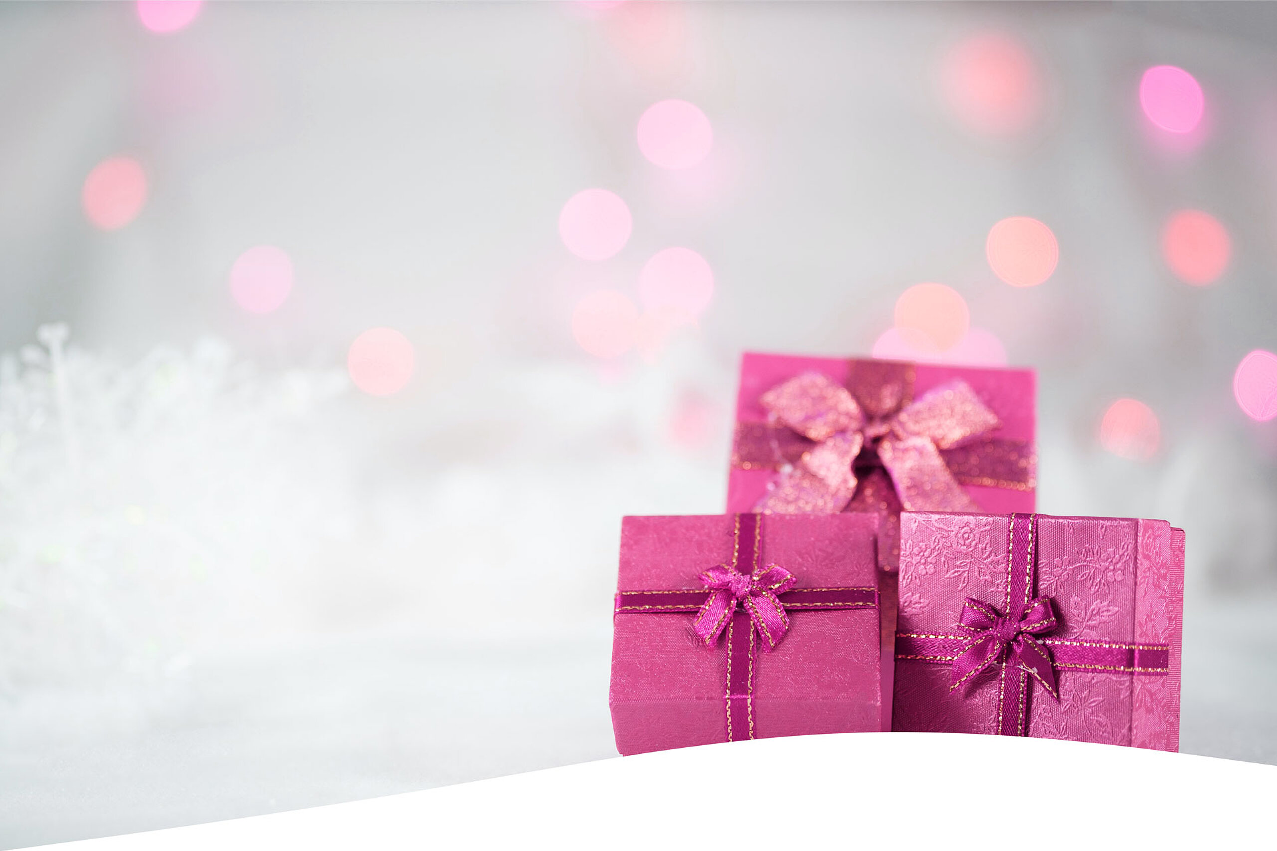 Geschenke in pinker Verpackung